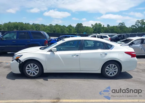 2016 Nissan Altima 2.5/S/Sv/Sl/Sr z USA, uszkodzony, nr VIN 1N4AL3APXGC265404